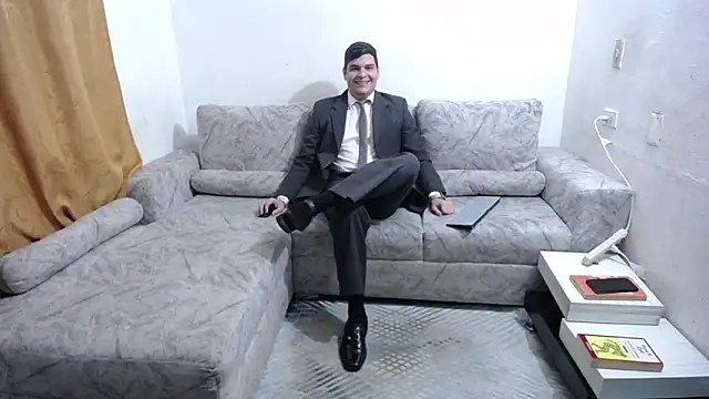 Victor Maitland online show from June 12, 3:49 am