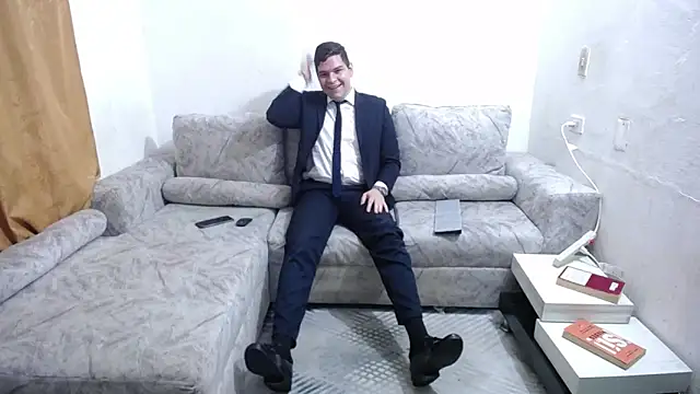 Victor Maitland online show from June 21, 3:45 am