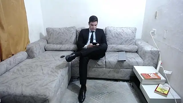 Victor Maitland online show from February 14, 5:02 am