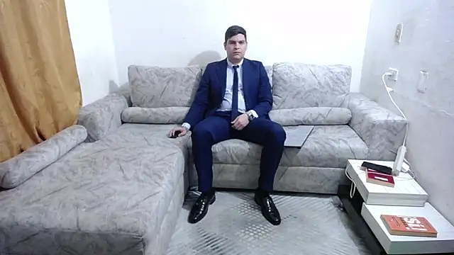 Victor Maitland online show from June 18, 4:03 am