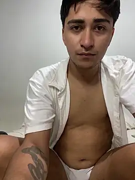 Tavinho067 online show from April 5, 7:54 pm