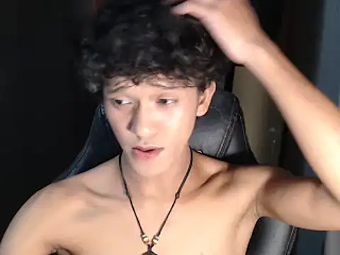 Snapshot of kenbigcockxx chatting on October 9, 11:48 am kenbigcockxx online show from October 9, 11:48 am