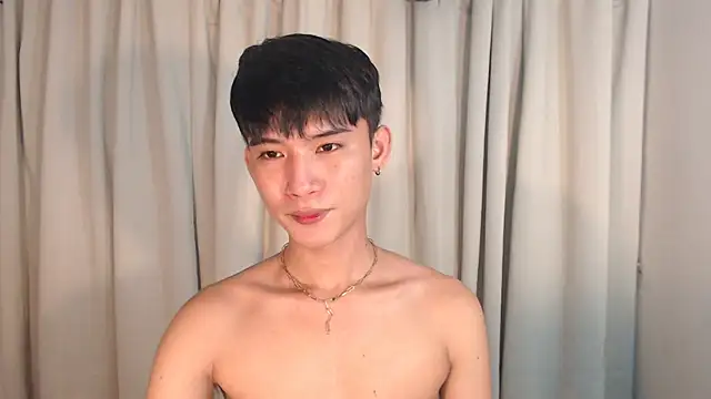 Snapshot of asian_dai chatting on September 21, 3:17 am asian dai online show from September 21, 3:17 am