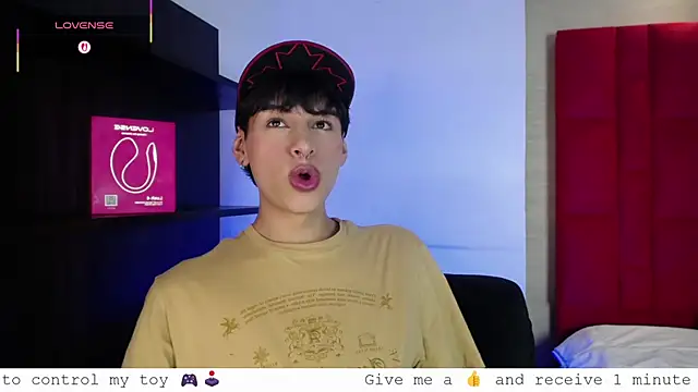 Snapshot of Ezra_Storm chatting on September 25, 5:50 am Ezra Storm online show from September 25, 5:50 am