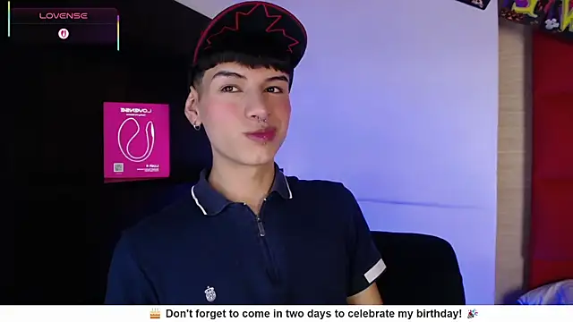 Snapshot of Ezra_Storm chatting on October 9, 5:01 am Ezra Storm online show from October 9, 5:01 am