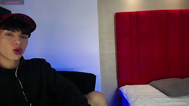 Snapshot of Ezra_Storm chatting on October 3, 4:50 am Ezra Storm online show from October 3, 4:50 am