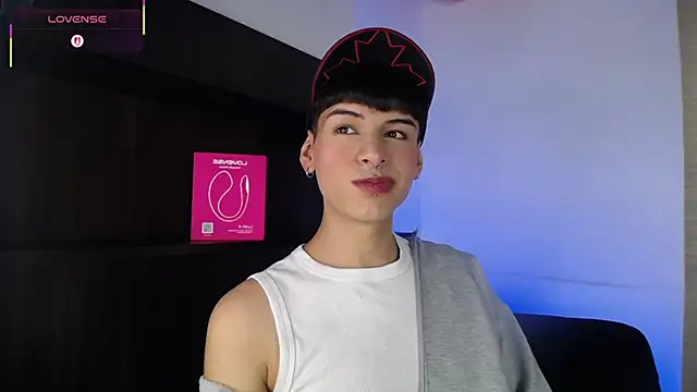 Snapshot of Ezra_Storm chatting on October 14, 5:14 am Ezra Storm online show from October 14, 5:14 am