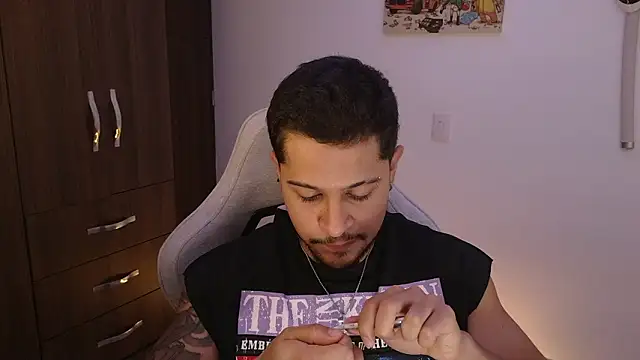 domsantiago  online show from March 28, 3:51 am