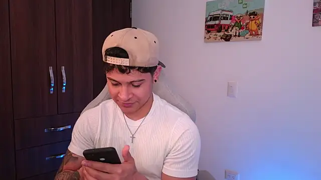 Snapshot of domsantiago_ chatting on September 11, 11:37 pm domsantiago online show from September 11, 11:37 pm