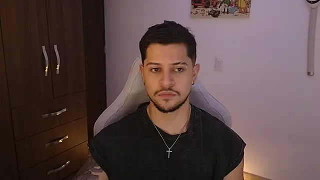 domsantiago  online show from April 5, 3:36 am