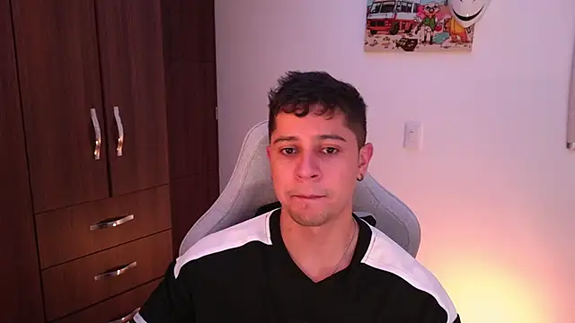 domsantiago  online show from October 25, 2:13 am