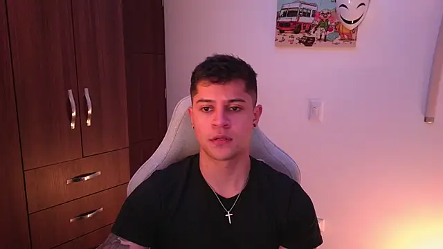 domsantiago  online show from October 18, 1:43 am