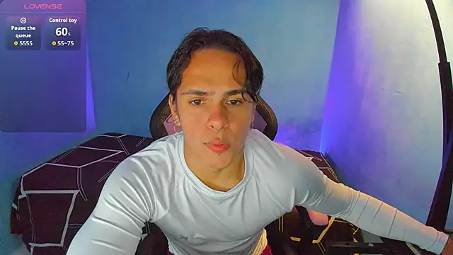 Snapshot of Maximiliano_scoott__ chatting on October 14, 6:04 pm Maximiliano scoott online show from October 14, 6:04 pm