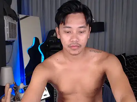 alexsuckable01 online show from May 1, 9:28 pm