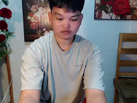 Reynelcock online show from June 23, 7:17 pm