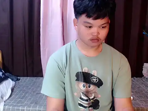 Reynelcock online show from April 20, 1:24 pm