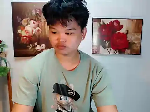 Reynelcock online show from August 3, 9:04 am