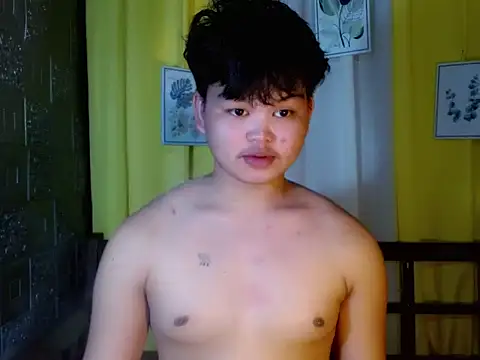 Snapshot of Reynelcock chatting on October 17, 4:55 pm Reynelcock online show from October 17, 4:55 pm