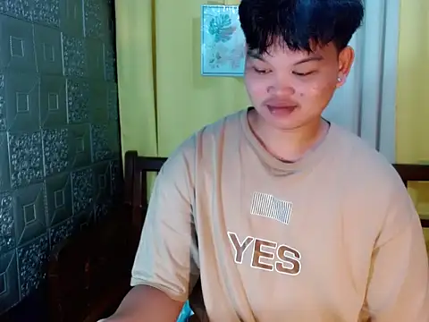 Snapshot of Reynelcock chatting on October 29, 10:56 pm Reynelcock online show from October 29, 10:56 pm