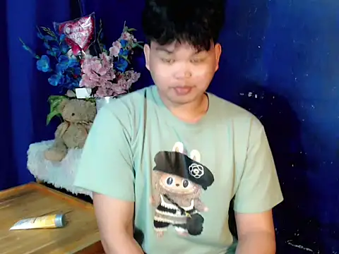 Reynelcock online show from November 28, 10:00 pm