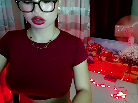 lover girl143 online show from March 5, 7:21 pm