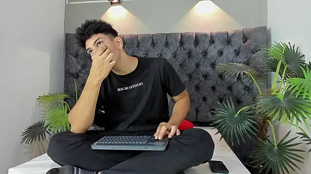 ALAN REDINGER online show from November 13, 1:49 pm