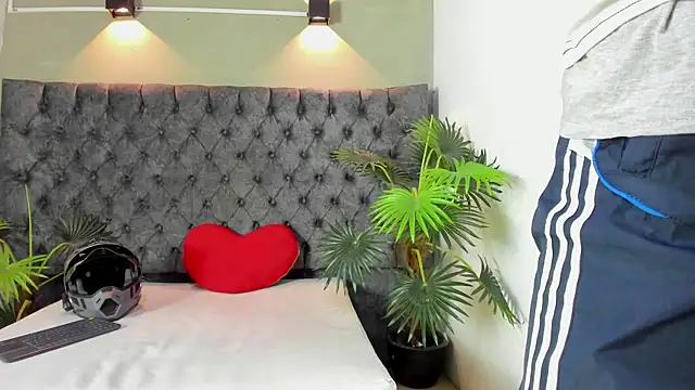 ALAN REDINGER online show from October 25, 1:35 pm