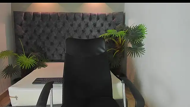 Snapshot of ALAN_REDINGER chatting on September 29, 1:19 pm ALAN REDINGER online show from September 29, 1:19 pm