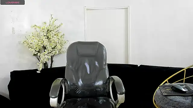 Snapshot of Sir_of_Lust chatting on September 10, 3:49 am Sir of Lust online show from September 10, 3:49 am