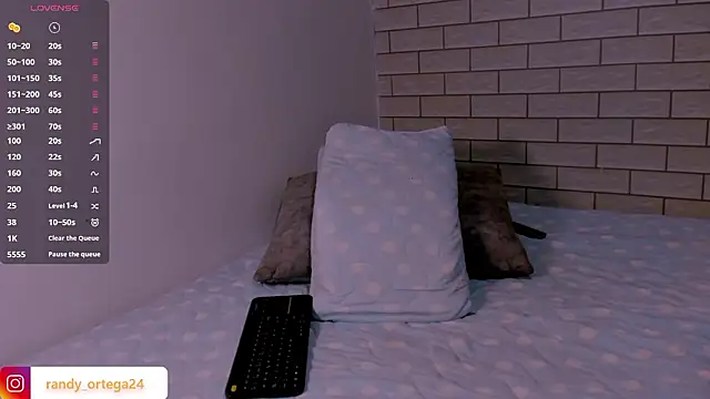 randyortega1 online show from February 7, 10:04 pm