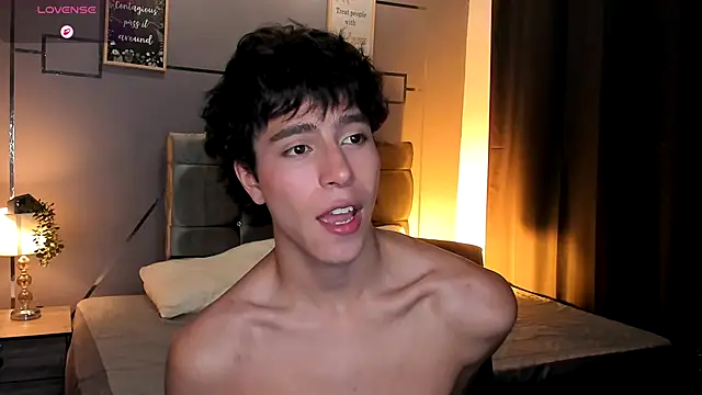 Christopher 77 online show from November 21, 1:32 pm