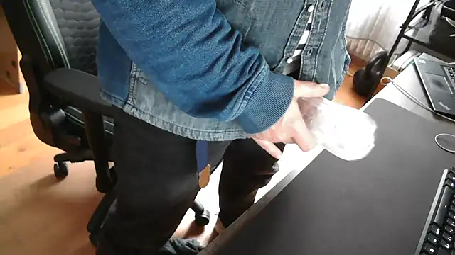 Hairyfred73 online show from March 3, 12:56 pm