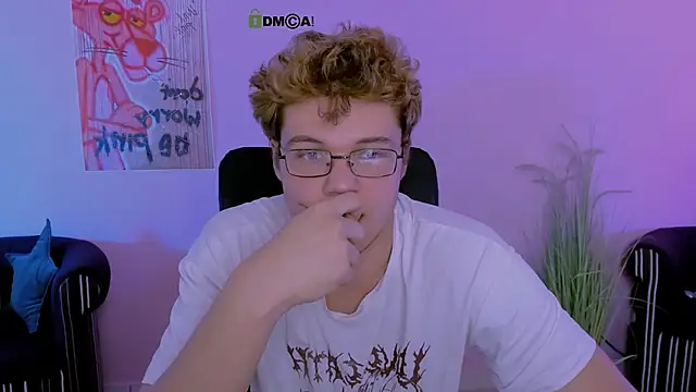 lucas long  online show from December 17, 2:57 pm