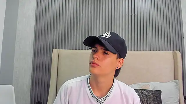 Snapshot of BenitoSaenz chatting on September 17, 12:17 pm BenitoSaenz online show from September 17, 12:17 pm