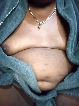 OnlyMoneyIwanT online show from February 1, 1:15 am