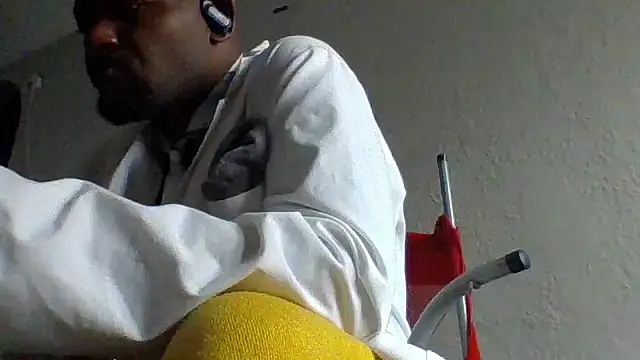 JezOne555 online show from April 19, 7:05 pm