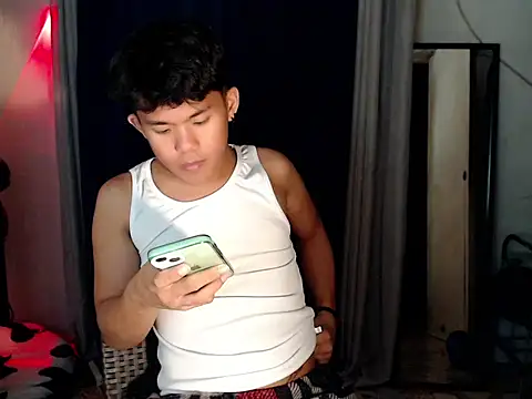 Snapshot of twink_asianbunny chatting on September 17, 5:14 pm twink asianbunny online show from September 17, 5:14 pm