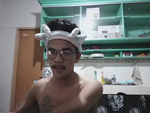 Snapshot of Natsboii chatting on October 3, 10:48 pm Natsboii online show from October 3, 10:48 pm