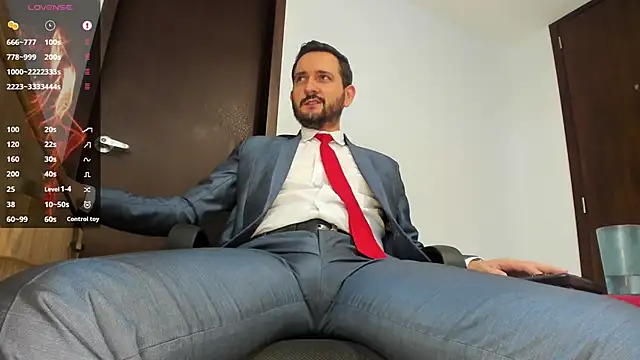 Snapshot of KarlBoss1 chatting on September 21, 9:26 pm KarlBoss1 online show from September 21, 9:26 pm