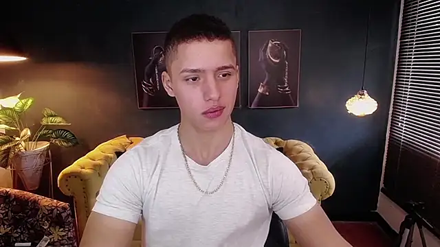 Snapshot of deivid_parker chatting on September 13, 2:07 pm deivid parker online show from September 13, 2:07 pm