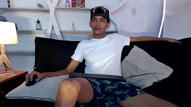 Snapshot of PRETTY_SEX1 chatting on October 17, 3:16 pm PRETTY SEX1 online show from October 17, 3:16 pm