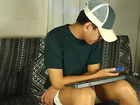 Snapshot of Darkevion chatting on September 18, 1:07 am Darkevion online show from September 18, 1:07 am