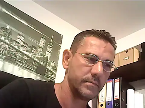Snapshot of mastercharisma35 chatting on September 22, 10:26 am mastercharisma35 online show from September 22, 10:26 am