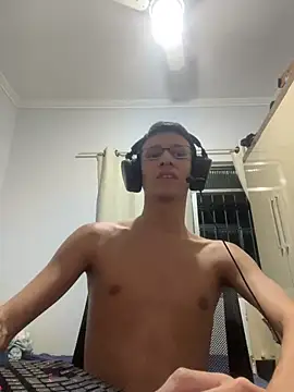 safadezanunes2 online show from March 29, 10:21 pm