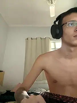 safadezanunes2 online show from December 2, 6:33 pm