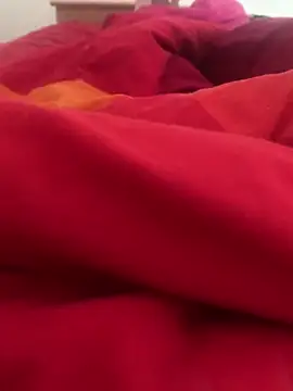 Snapshot of mika13113 chatting on October 22, 7:34 am mika13113 online show from October 22, 7:34 am