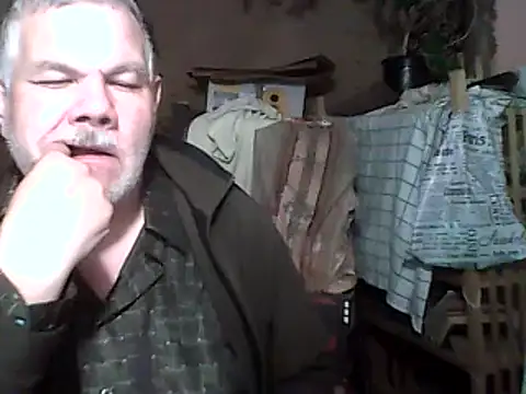 Snapshot of A1B3- chatting on October 28, 4:09 pm A1B3- online show from October 28, 4:09 pm