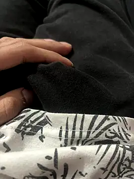 Snapshot of hoegupta chatting on October 22, 1:15 pm hoegupta online show from October 22, 1:15 pm