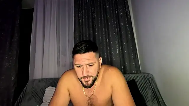 Snapshot of Gold_Alpha_Boy chatting on September 13, 8:32 pm Gold Alpha Boy online show from September 13, 8:32 pm
