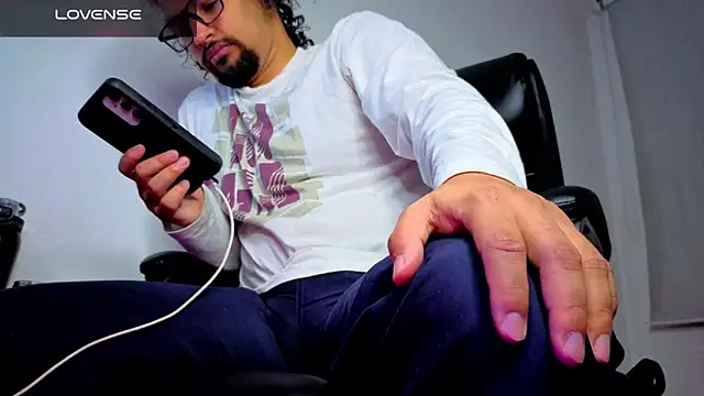 Ernesto-Rodriguez82 online show from March 3, 12:29 am